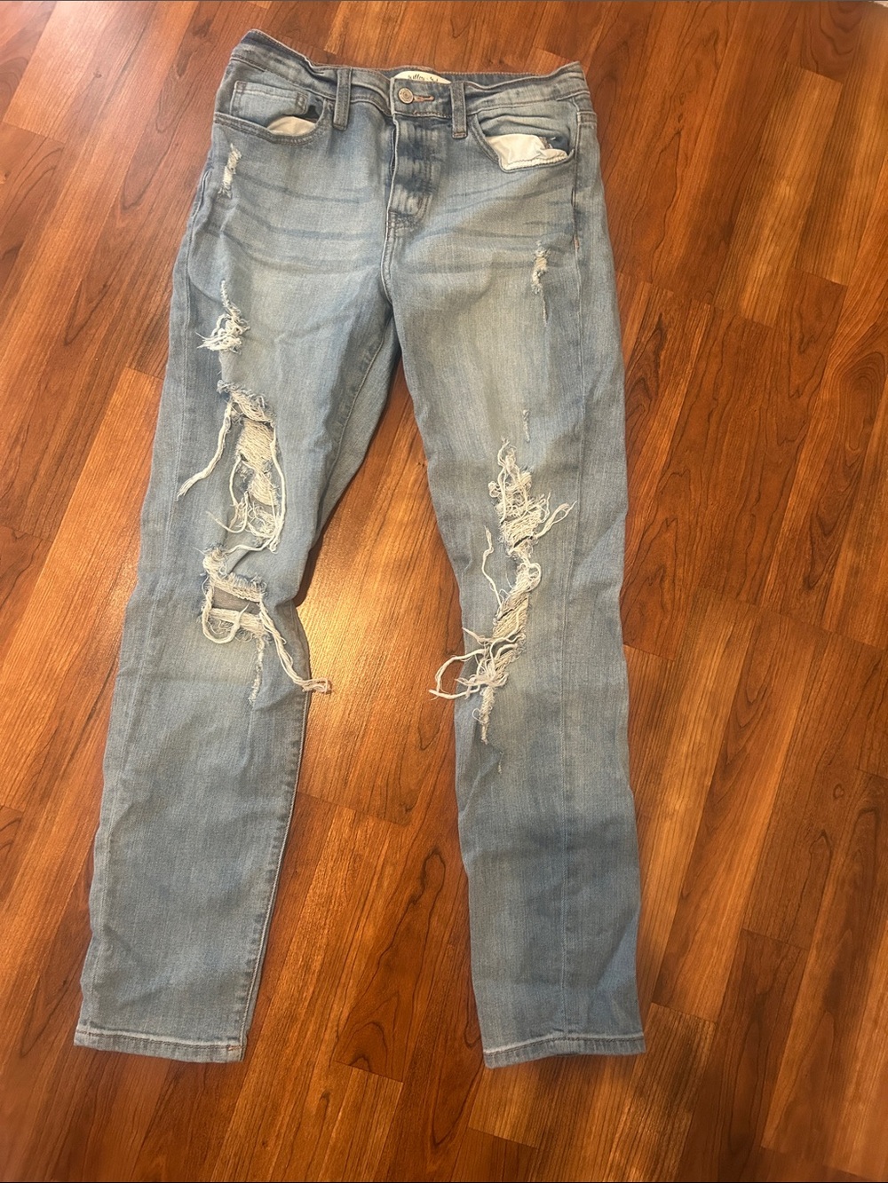 Women's Light Wash Distressed Skinny Jeans
